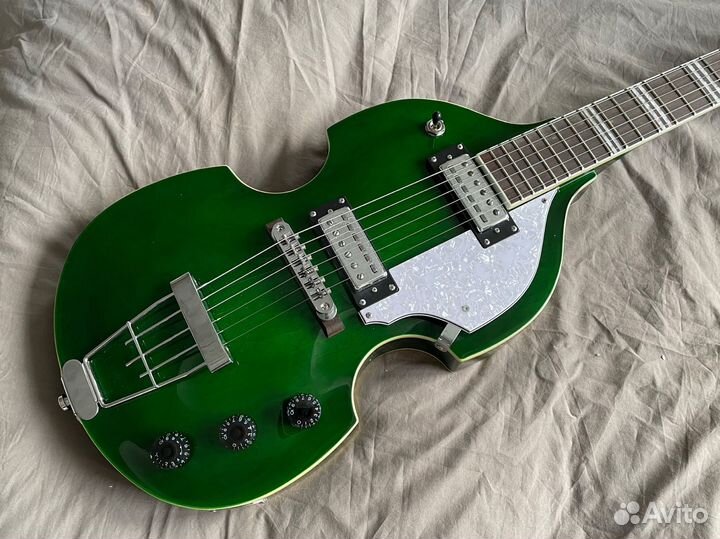 Электрогитара Hofner violin guitar