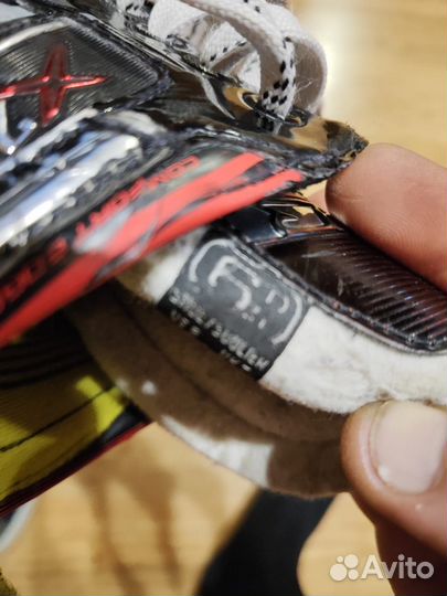 Продаю хоккейные коньки bauer vapor x2.9