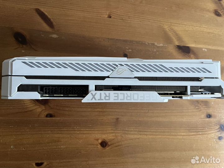 Видеокарта Asus RTX 3090 ROG Strix White Edition