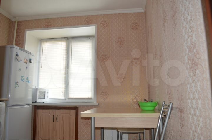 2-к. квартира, 43 м², 3/5 эт.