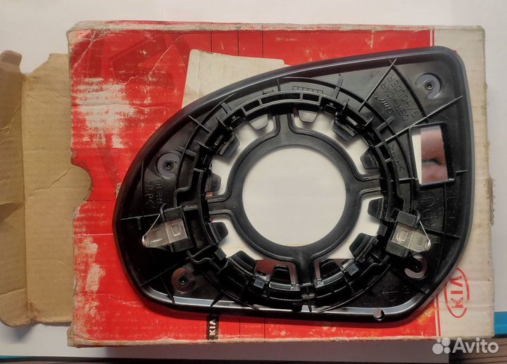 Зеркальный элемент KIA Rio3 876214Y110 правый