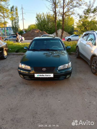 Toyota Camry 2.2 AT, 1998, 407 000 км