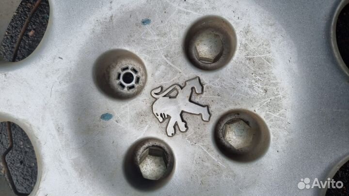 Колпак r14 Peugeot partner