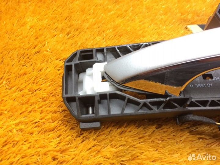 Ручка двери внешняя передняя правая Mercedes-Benz