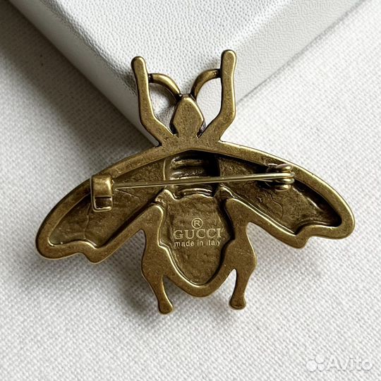 Брошь пчела