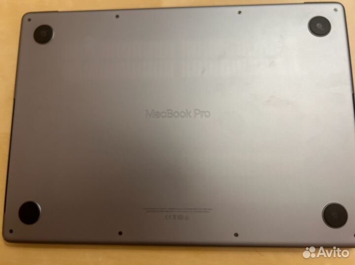 Macbook pro 14 m1 pro 526gb