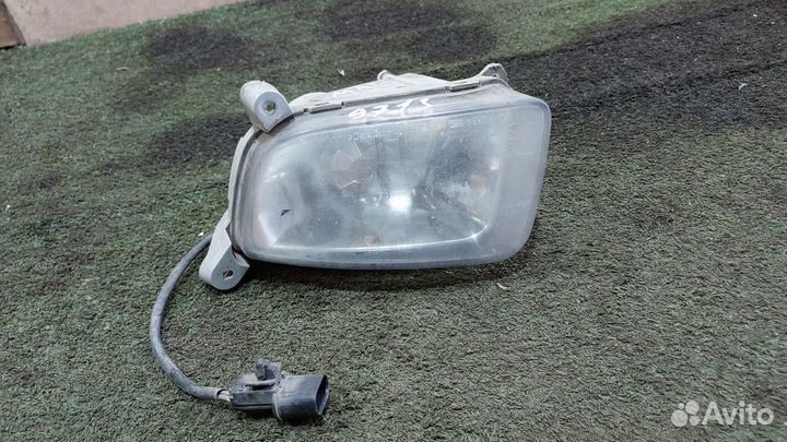 Фара противотуманная левая Hyundai Matrix 1