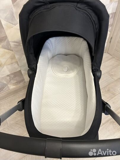 Детская коляска Thule sleek для погодок/двойни