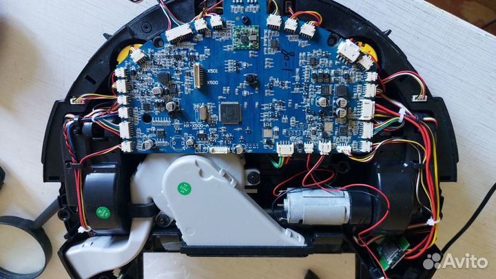 Робот пылесос