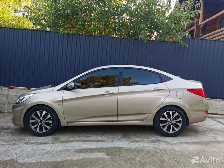Hyundai Solaris 1.6 AT, 2013, 98 000 км