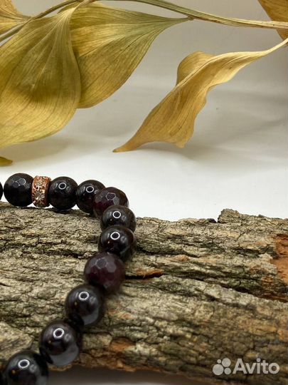 Браслет-талисман из камней 