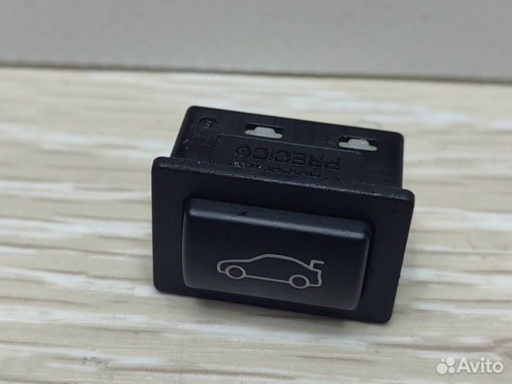 Кнопка открывания багажника Bmw 3 F30 N55B30A 2013