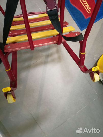 Детские санки на колесах