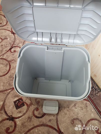 Мусорное ведро