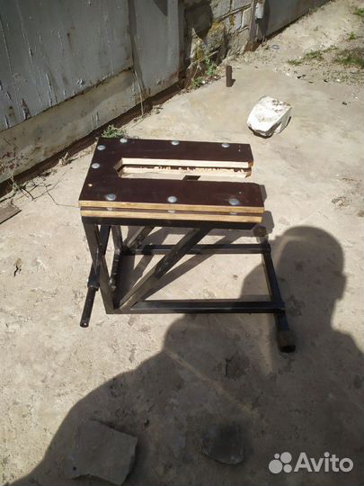 Тележка - подставка для лодочного мотора