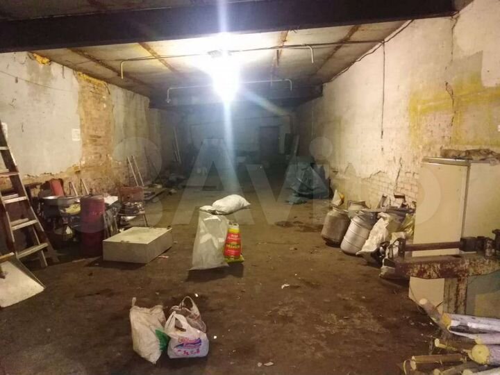 Гараж, > 30 м²