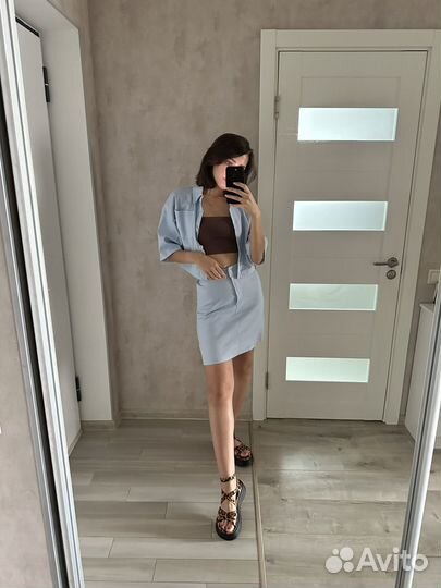 Костюм: юбка + укороченный жакет