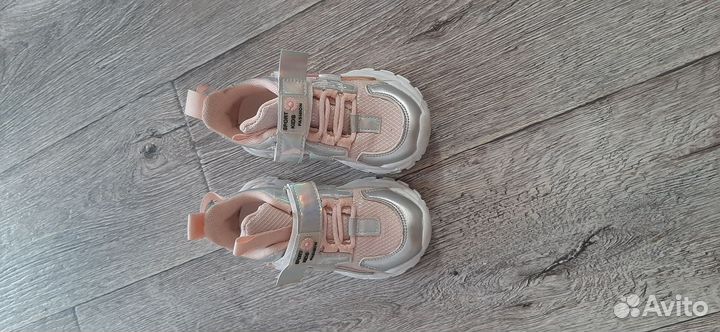 Кроссовки детские для девочки размер-26