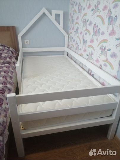 Детская кроватка 