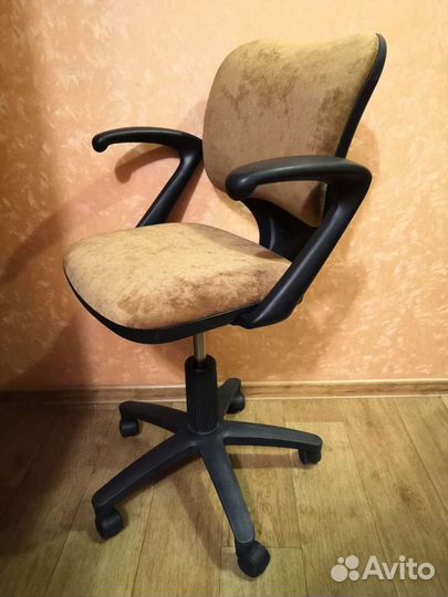 Компьютерное кресло