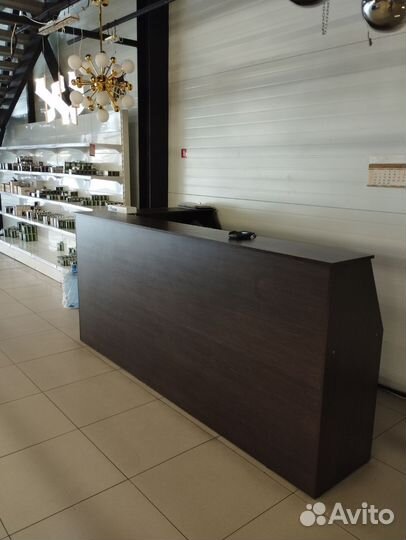 Стойка ресепшн угловая бу