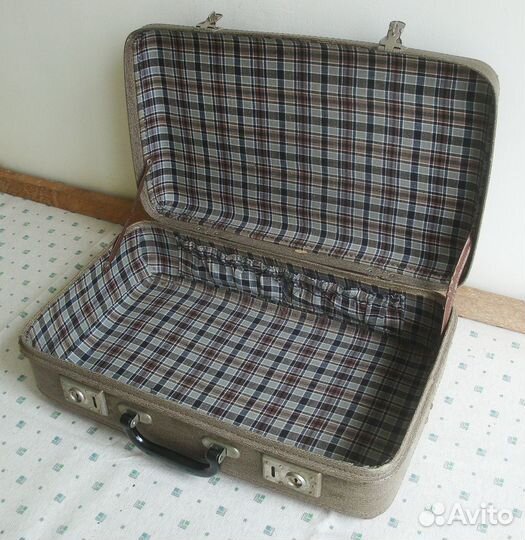 Чемодан старинный, СССР