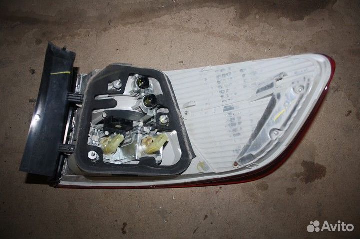 Фонарь задний наружный левый BMW X6 E71 2008