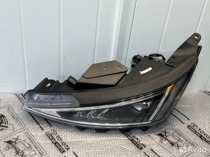 Фара галогеновая передняя левая Hyundai Elantra