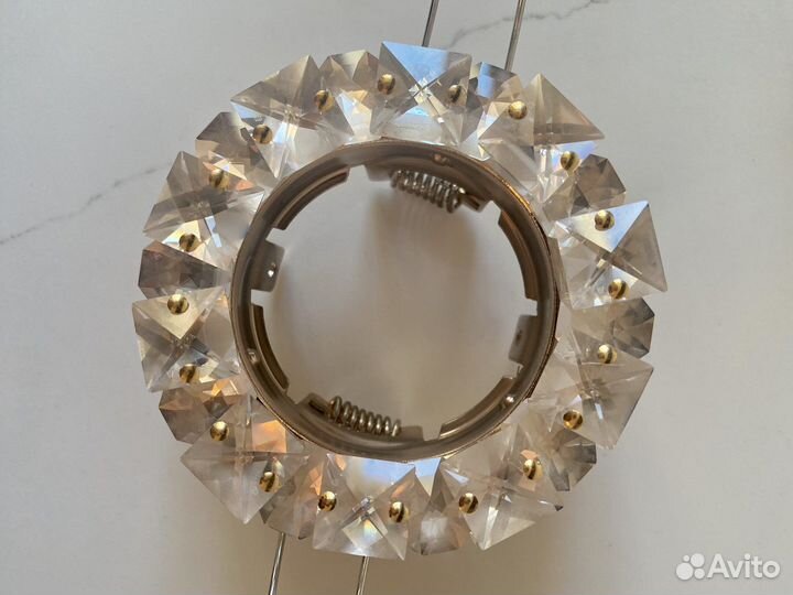 Светильники потолочные встраиваемые