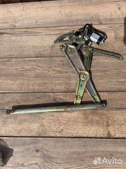 Стеклоподьемник передний правый Geely Mk 2010