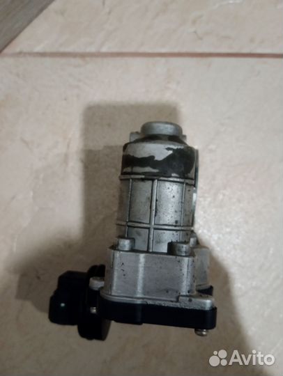 Дроссельная заслонка Nissan note 1.4 2008