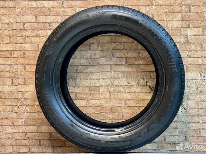 Bridgestone Turanza T005 225/55 R18