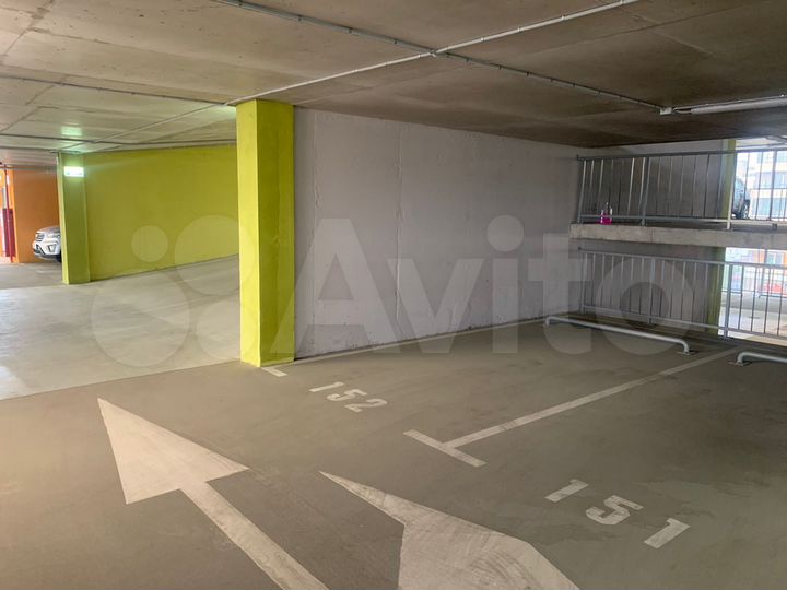 Машиноместо, 13 м²