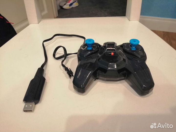 Машинка перевертыш на радиоуправлении