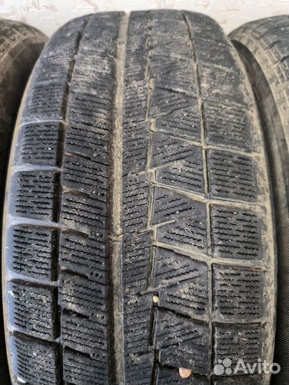 Bridgestone Blizzak Revo GZ 215/60 R17 96S