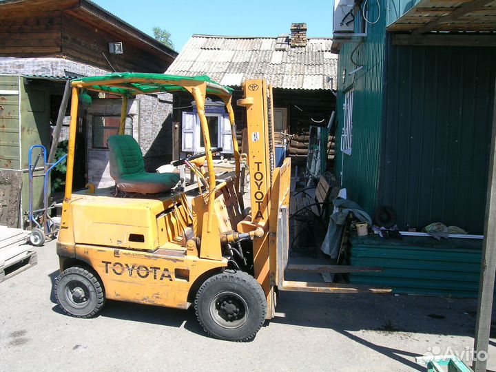 Вилочный погрузчик Toyota 2FG14, 1997