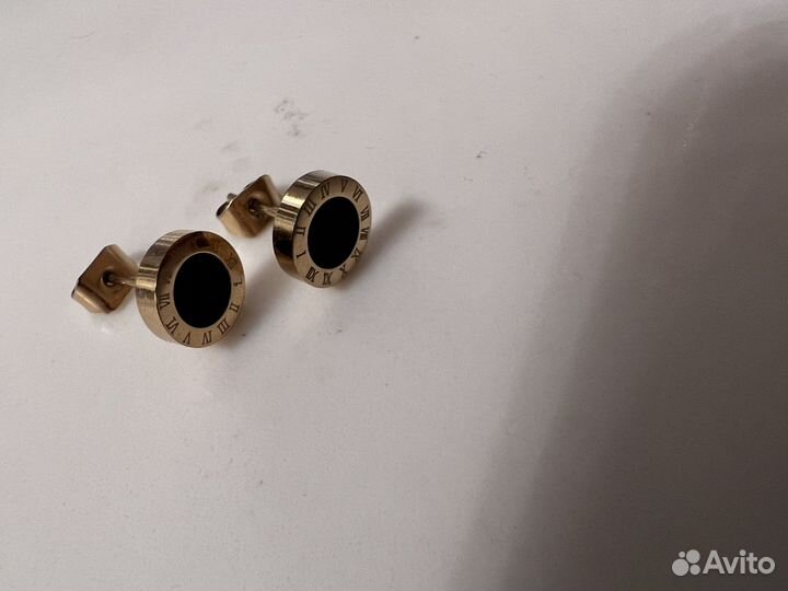 Серьги Bulgari гвоздики оникс