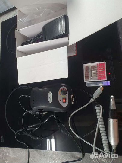 Машинка для маникюра и педикюра