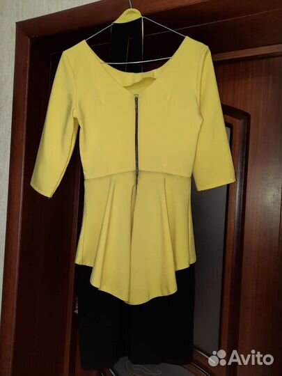 Нарядное женское платье