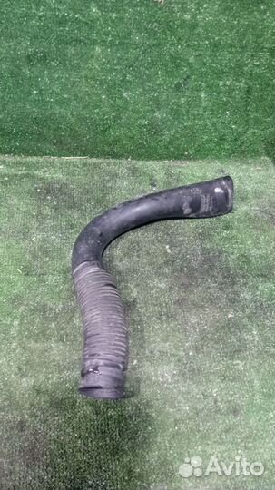 Патрубок воздушного фильтра Renault Logan