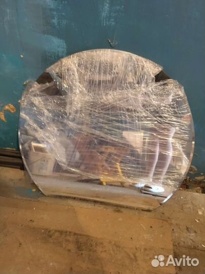 Зеркало на мебельном щите