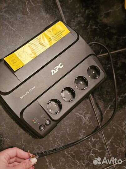 Ибп APC Back-UPS ES 700VA