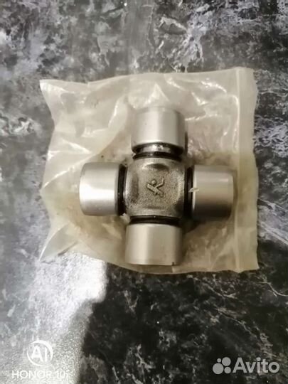 Крестовина кардана