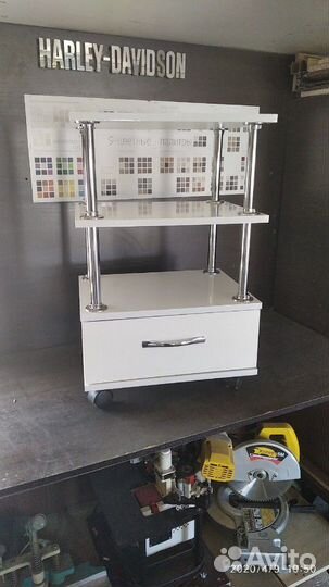 Тумба маникюрная