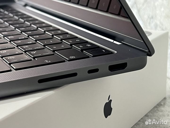 MacBook Pro 14