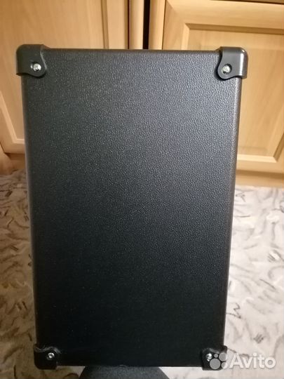 Гитарный комбоусилитель 50 ватт+контроллер