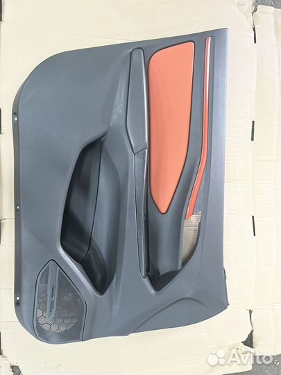 Обивка передней двери левая LADA vesta cross
