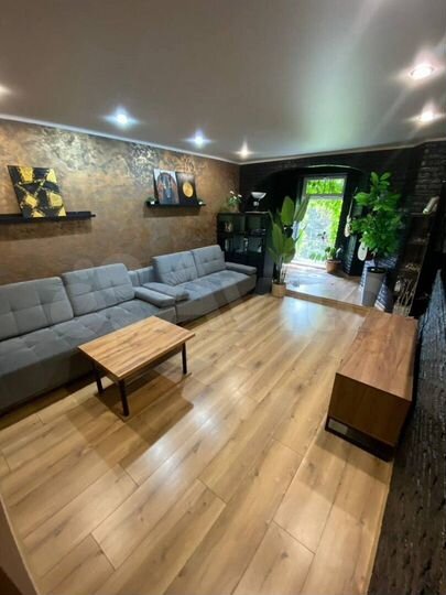 2-к. квартира, 55 м², 3/4 эт.