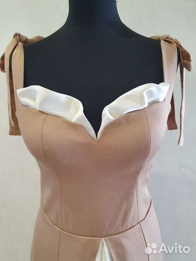 Швея пошив платьев жакетов