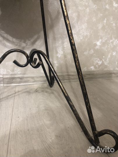 Подставка под цветы кованная